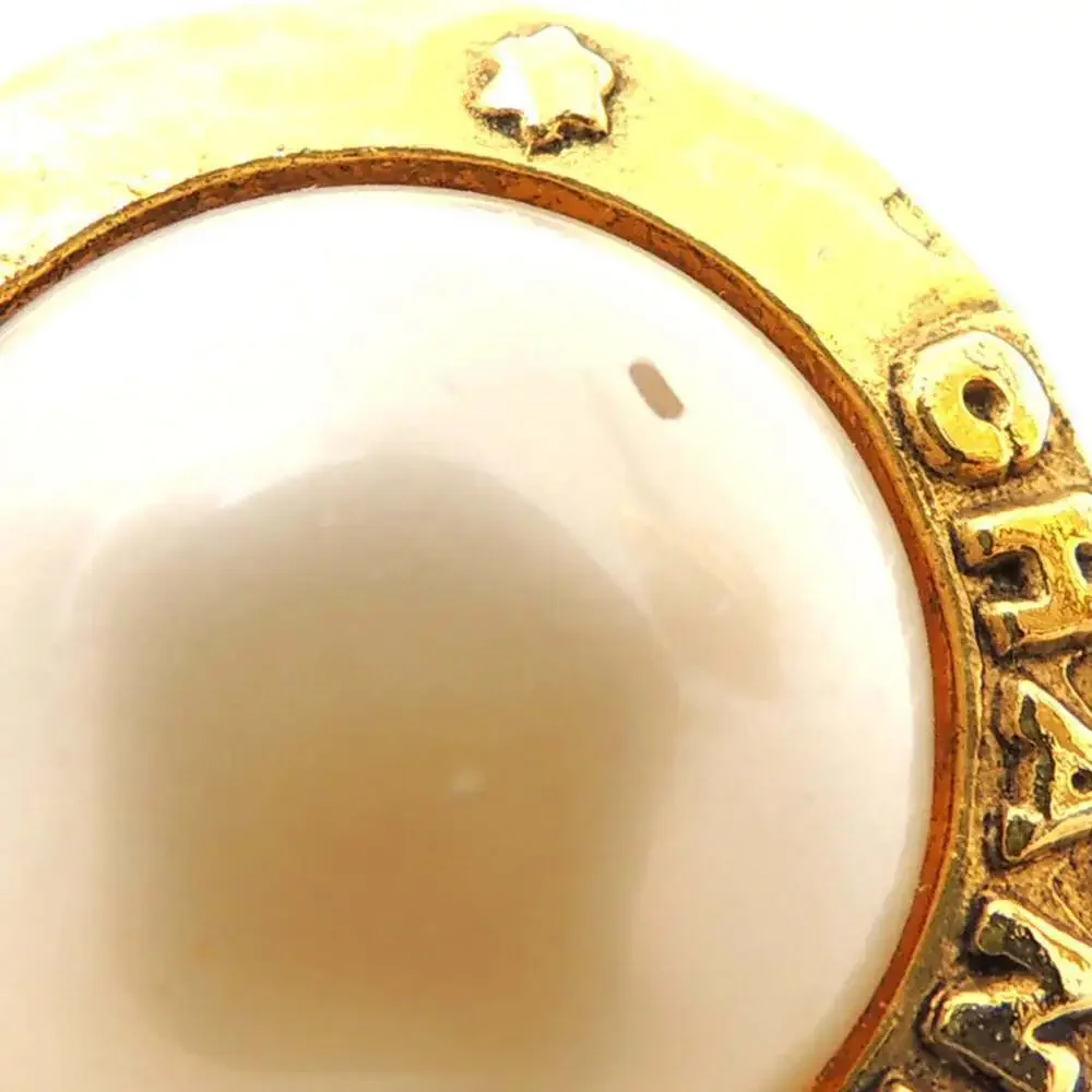 CHANEL Gold Pearl Earrings